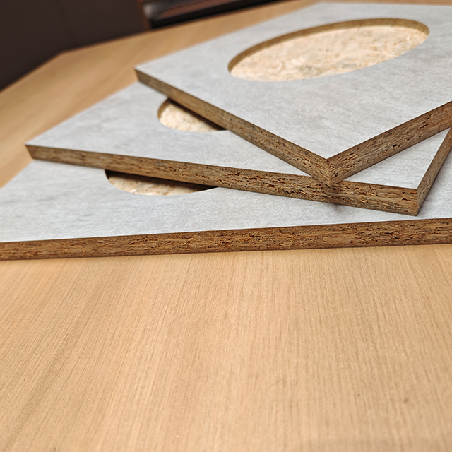 Oriented Strand Board（OSB)