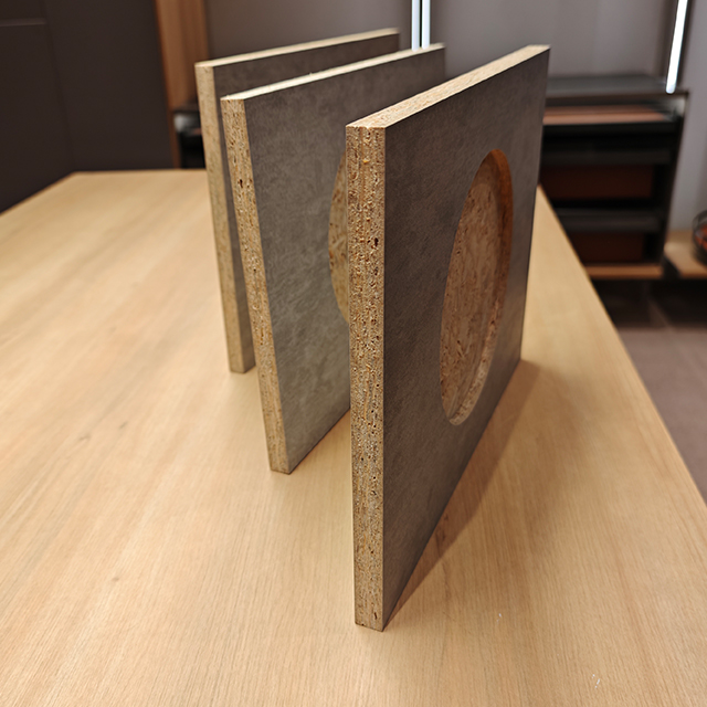 Oriented Strand Board（OSB)