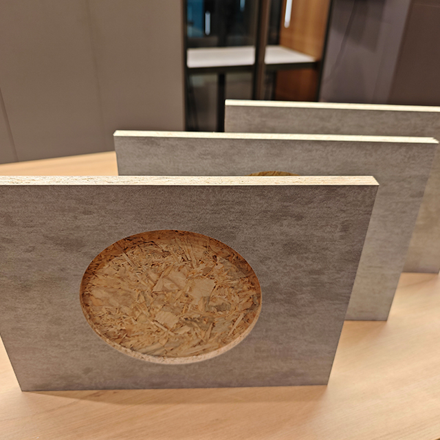 Oriented Strand Board（OSB)